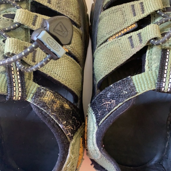 Kids Green and Camouflage Waterproof Keens Shoes - Picture 10 of 16